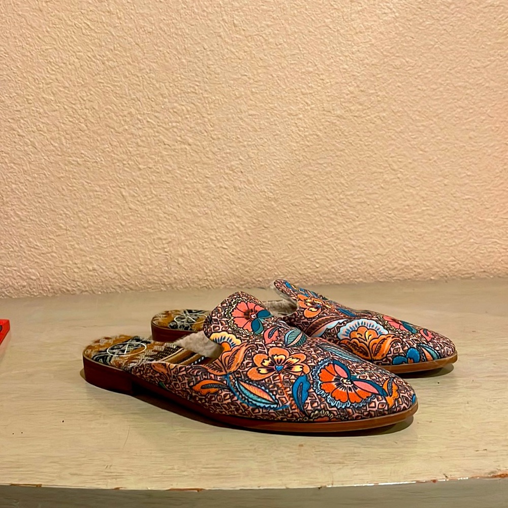 Inkkas mules- size 8